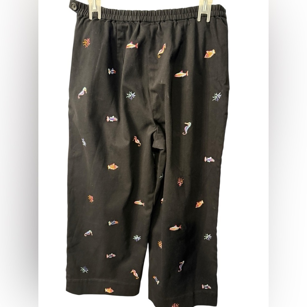 Cold water Creek crop Black capris with Colorful Sea Creatures Size 12 - Picture 8 of 13